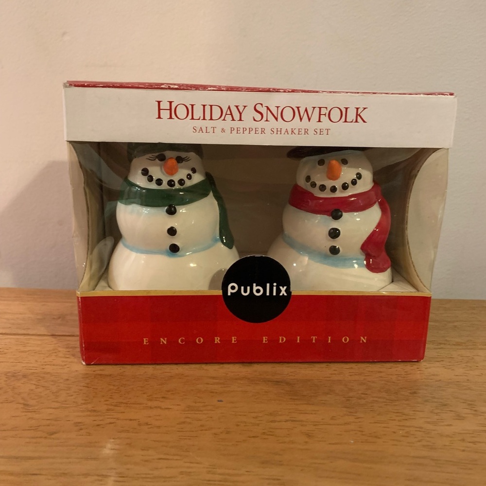 Publix Vintage Salt and Pepper 2005 Holiday Snowflake Shakers Encore Edition